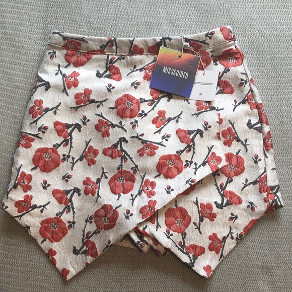 Missguided Pants - Missguided poppy print jacquard skort (0)